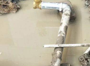 苏尼特左测漏水公司电话